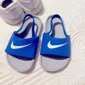 4 Pairs of Toddler play shoes